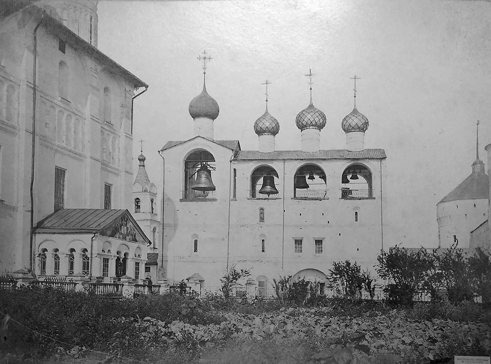 Ростов Великий. Колокольня Успенского собора