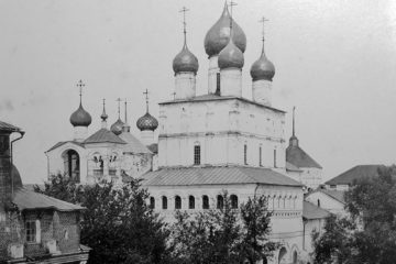 Воскресенская церковь Ростовского кремля с Юго-Запада